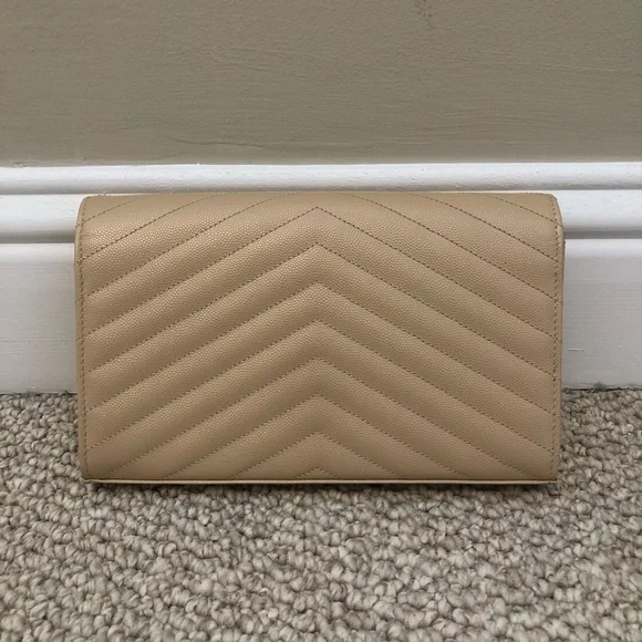 NWT Saint Laurent Large Cassandre Chain Wallet - Picture 4 of 13